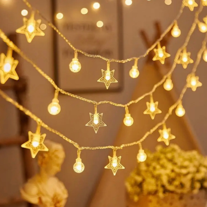 Instalație luminoasă cu steluțe